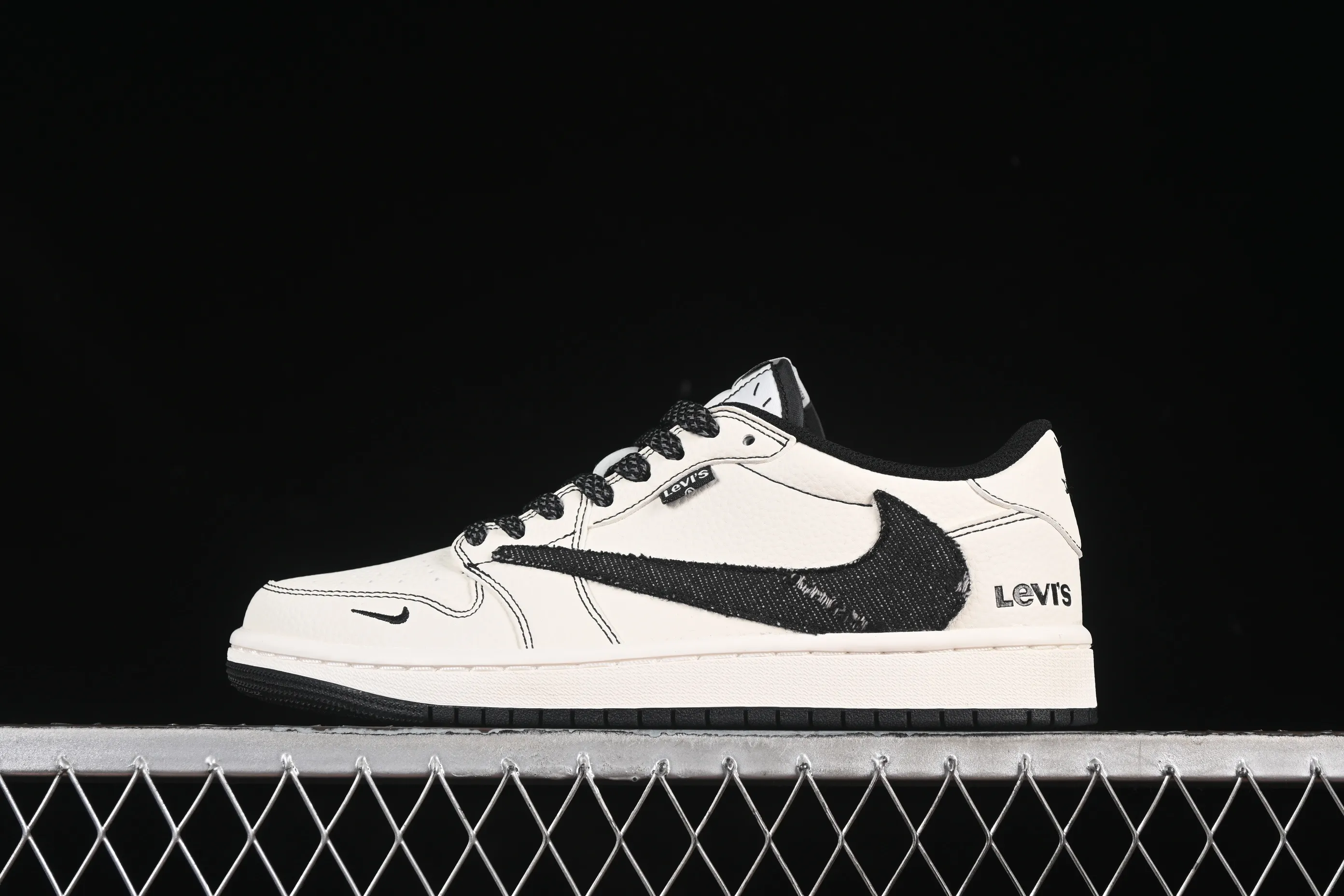 All categories Air Jordan Jordan series basketball shoes Air Jordan 1 Low High-end customized low-top sneakers Levis x Jordan 1 Low AJ1 Joe 1 Levis joint low-top cultural casual sneakers LE2436-135